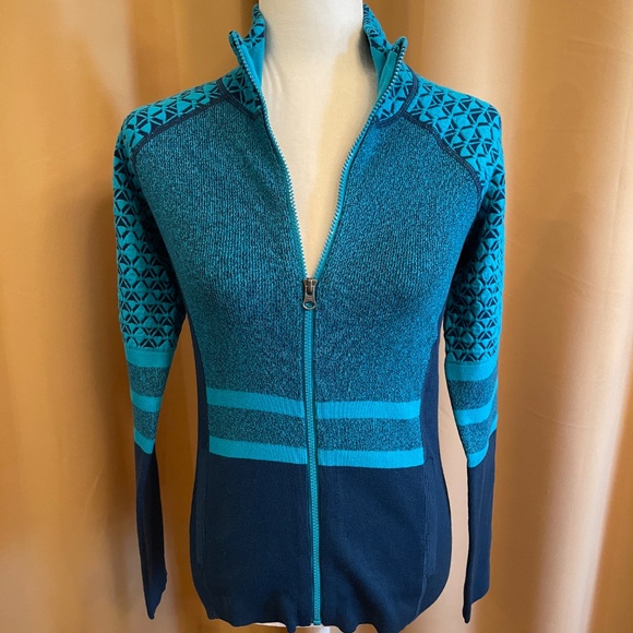 NEW! Title Nine Colorblocked Full Zip Mock NeckSweater Size Small - Picture 9 of 14